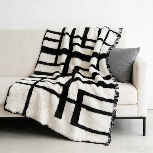 Black/White Knit Blanket