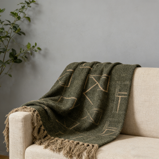 Soft Fringes Throw